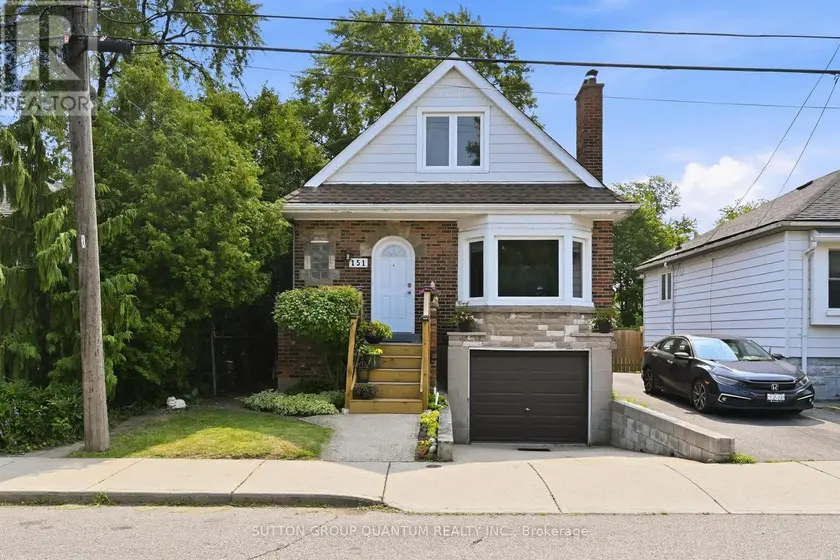 Detached at 151 EAST 16TH STREET, Hamilton