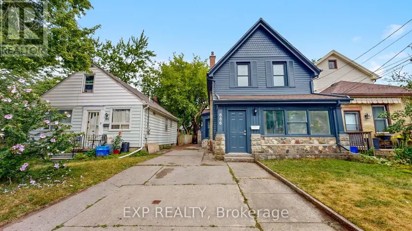 Detached at 686 ELIAS STREET, London East