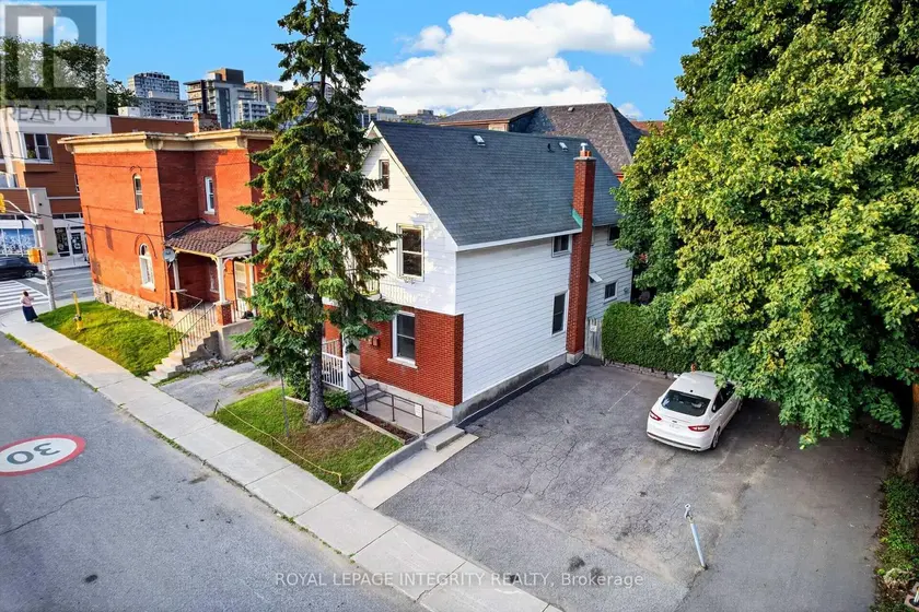 Multiplex at 141 PERCY STREET, Ottawa