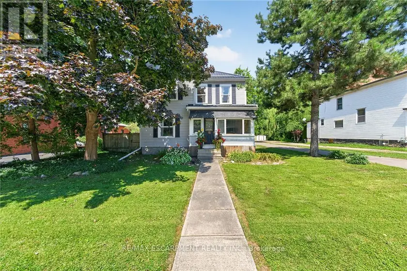 Detached at 72 MAIN STREET S, Haldimand