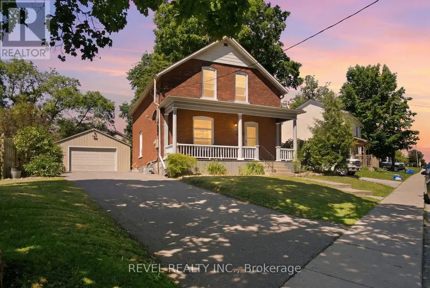 Detached at 73 GRAND RIVER STREET S, Brant