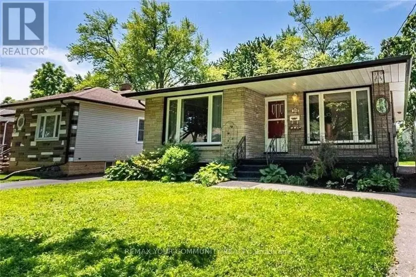 Detached at 19 CAMERON AVENUE, Welland