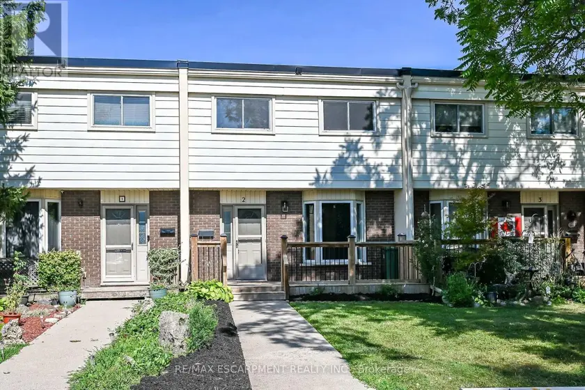 Townhouse at 2 - 199 YORK ROAD, Hamilton (Dundas)