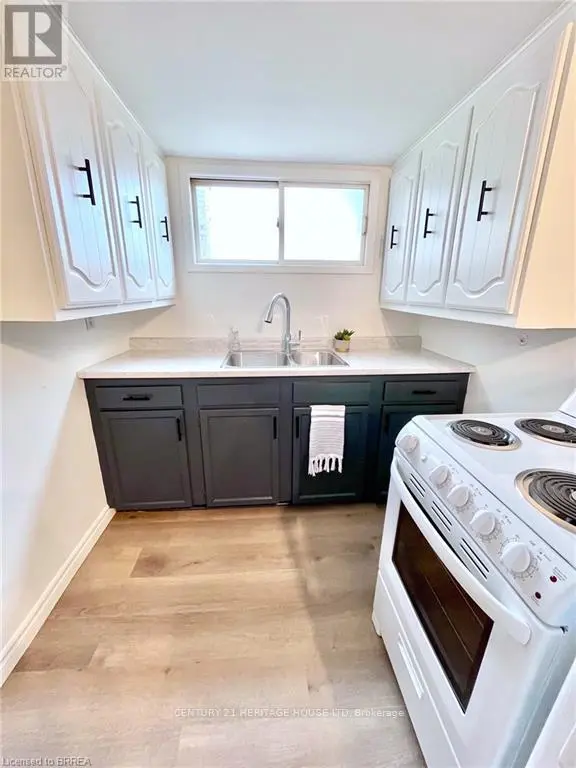 Semi-Detached/Link at 3 - 220 NELSON STREET, Brantford