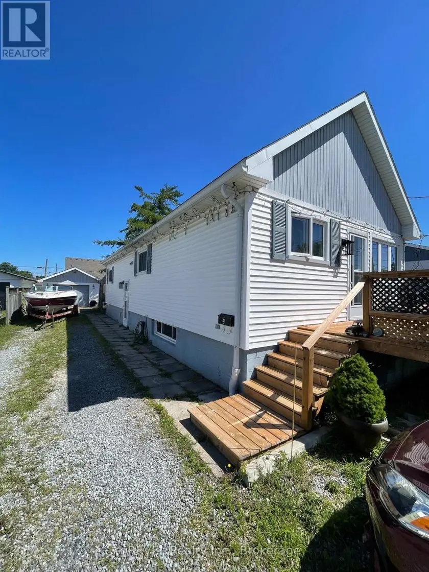 Detached at 9 CAMBRIDGE AVENUE, St. Catharines