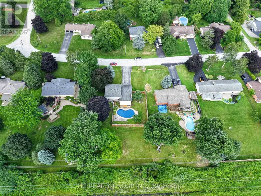 Detached at 22 FIRESIDE DRIVE, Hamilton (Freelton)