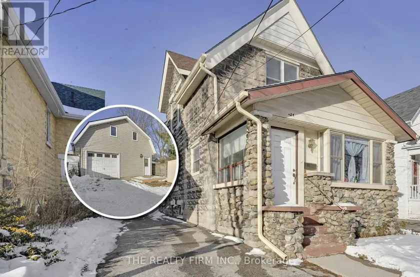 Detached at 924 PRINCESS AVENUE, London