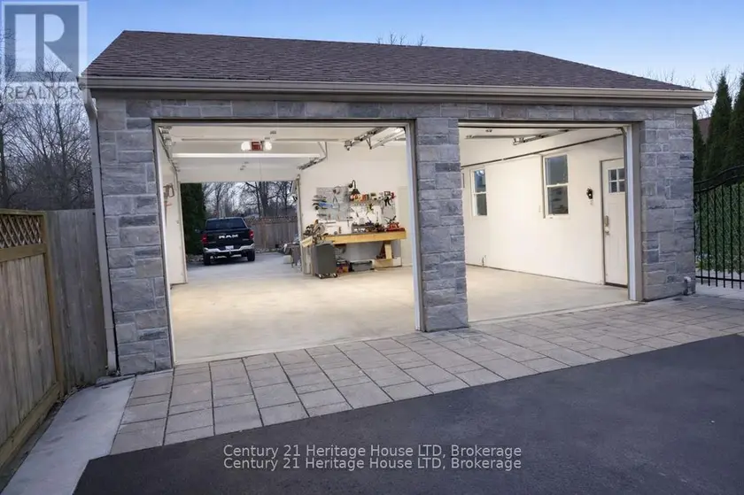 Detached at 6021 MONTROSE ROAD, Niagara Falls