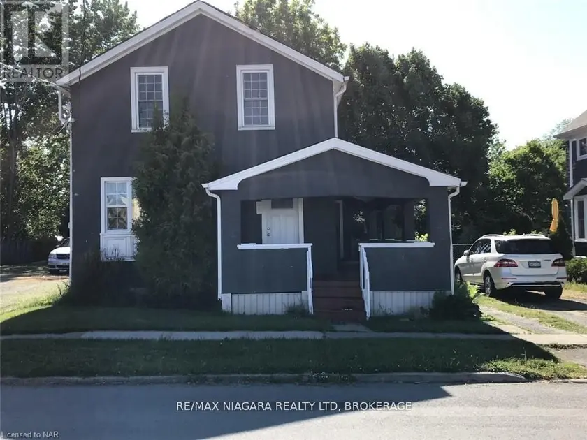 Multiplex at MAIN FLOOR - 3 GREENLAW PLACE, St. Catharines