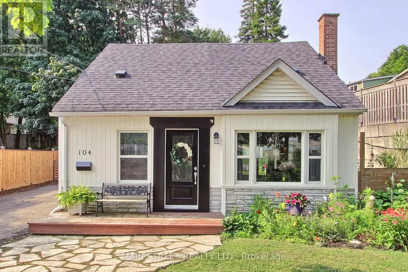 Detached at 104 MERCER STREET, Hamilton