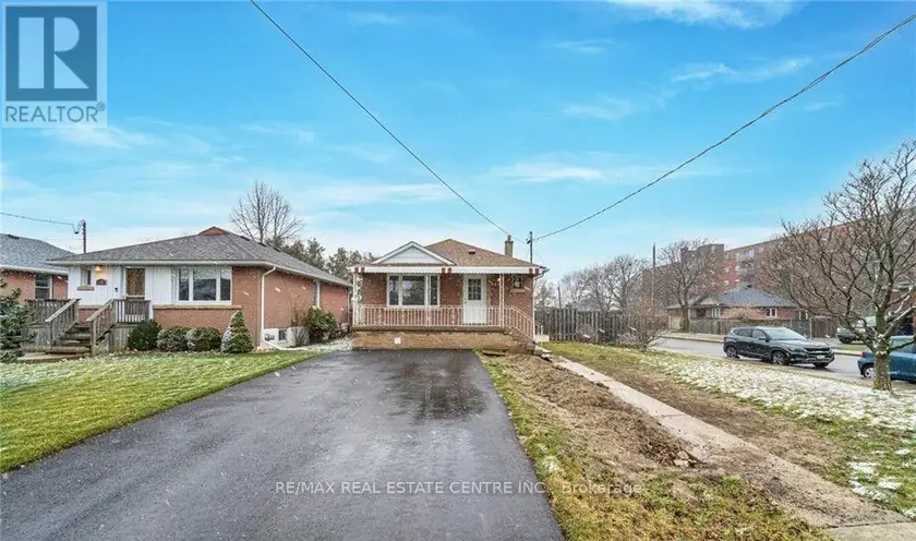 Detached at UPPER FLOOR ONLY - 364 EAST 14TH STREET, Hamilton