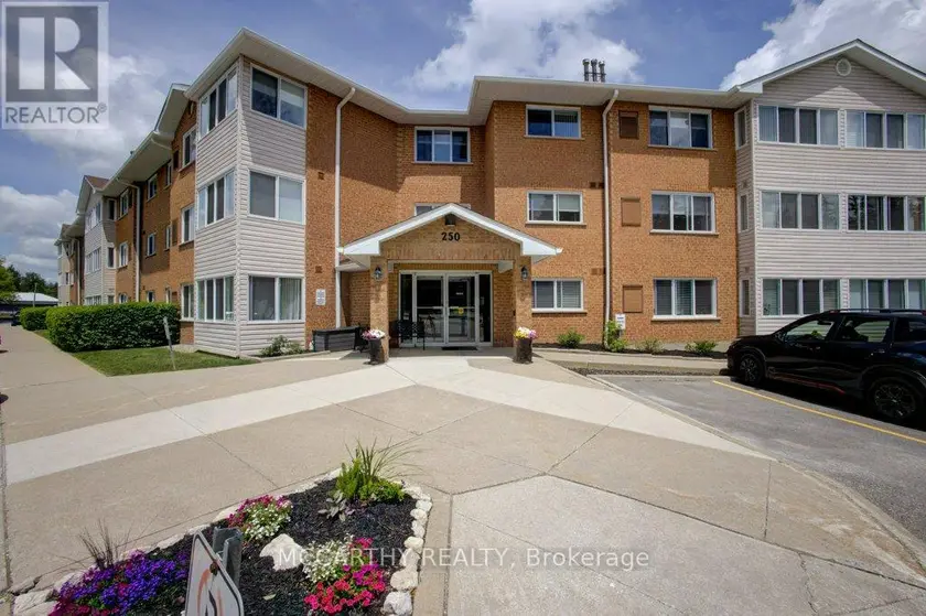 Apartment at 300 - 250 ROBERT STREET, Shelburne