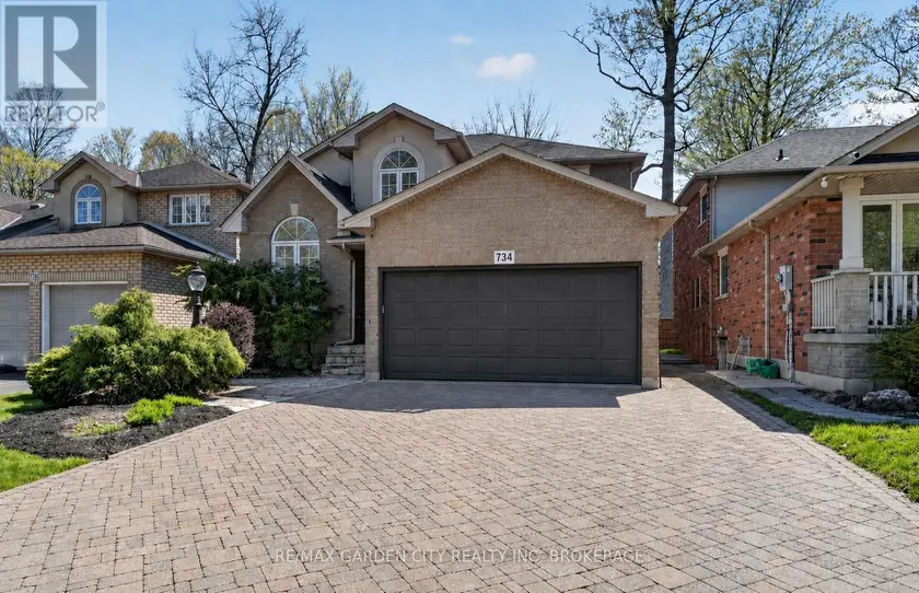 Detached at 734 BRIGADOON DRIVE, Hamilton