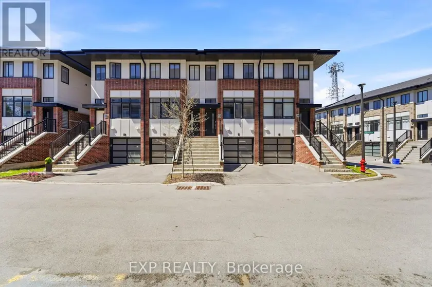 Townhouse at 19 MARKLE CRESCENT, Hamilton