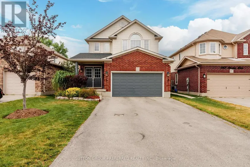Detached at 1190 SILVERFOX DRIVE, London North
