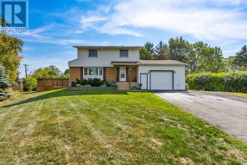 Detached at 28 THORNCREST ROAD, Port Colborne