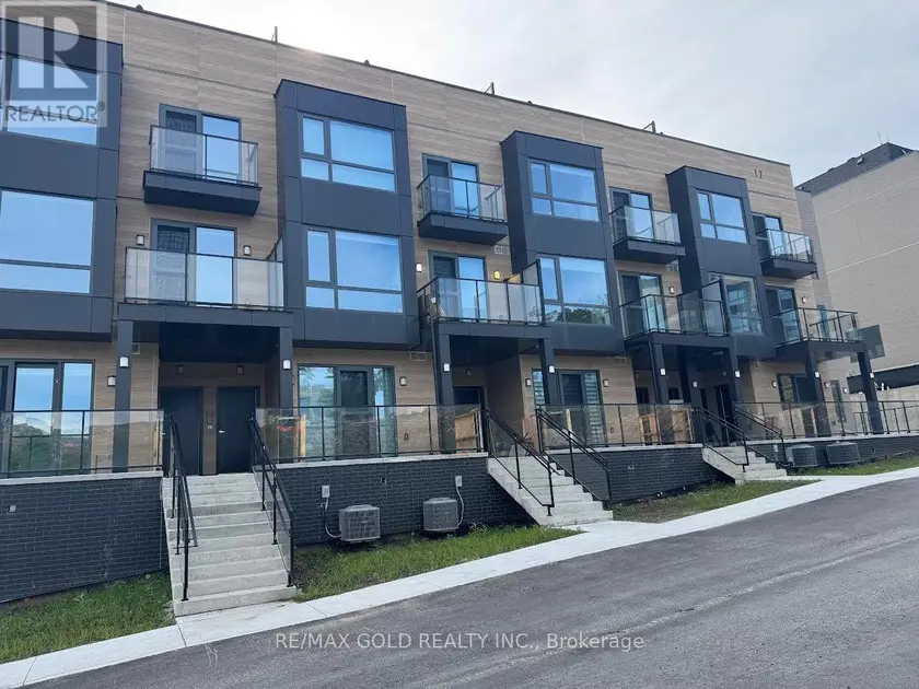 Townhouse at 207 - 12 SUNCREST LANE, Huntsville