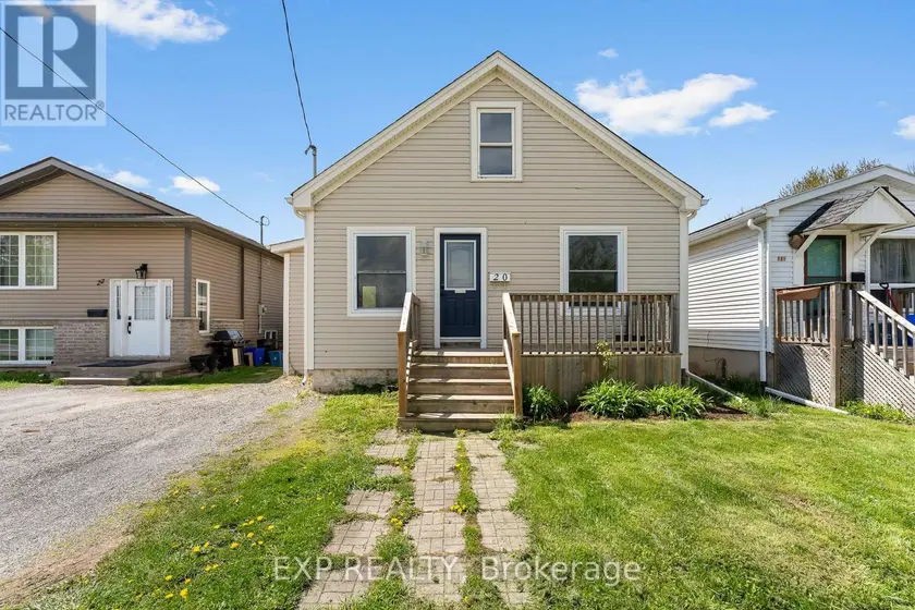 Detached at 20 LLOYD STREET, St. Catharines