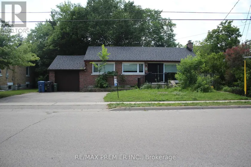 Detached at 8 MARLBOROUGH ROAD, Guelph