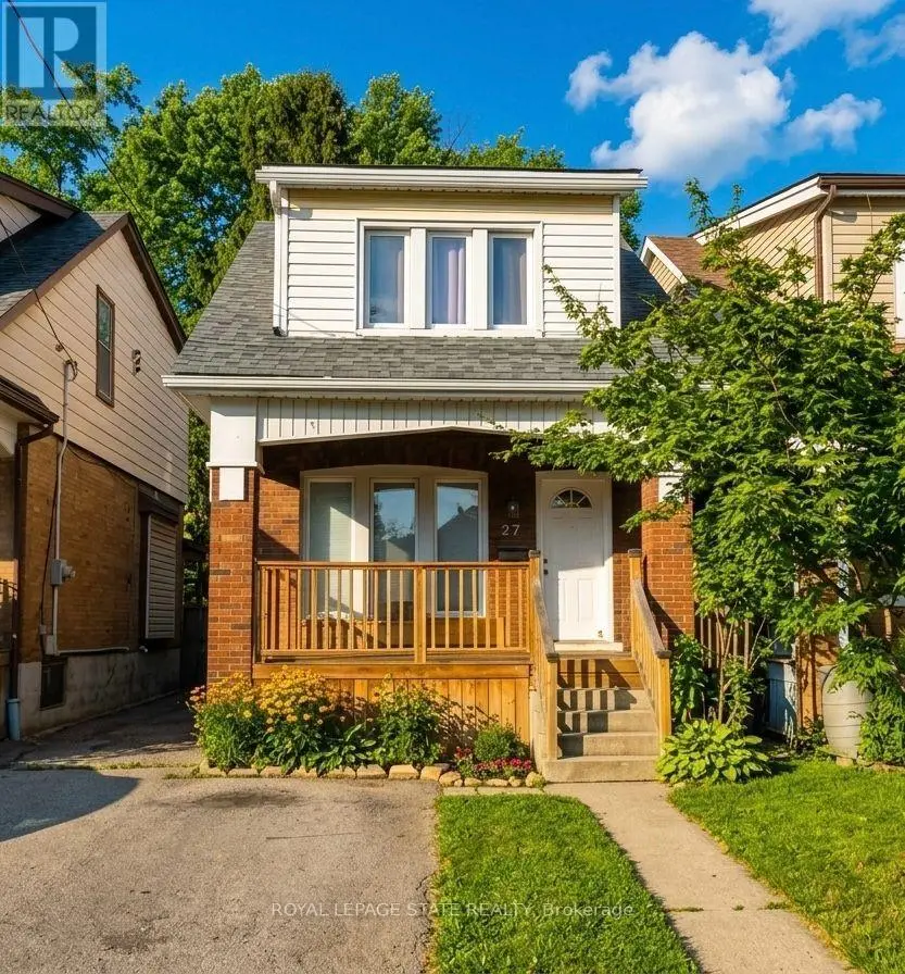 Detached at 27 BELMONT AVENUE, Hamilton