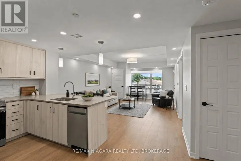 Apartment at 206 - 3998 VICTORIA AVENUE, Lincoln