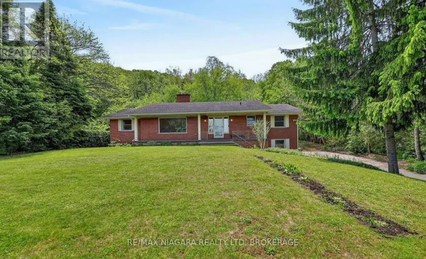 Detached at 12 SHEPPARD CRESCENT, Niagara-on-the-Lake