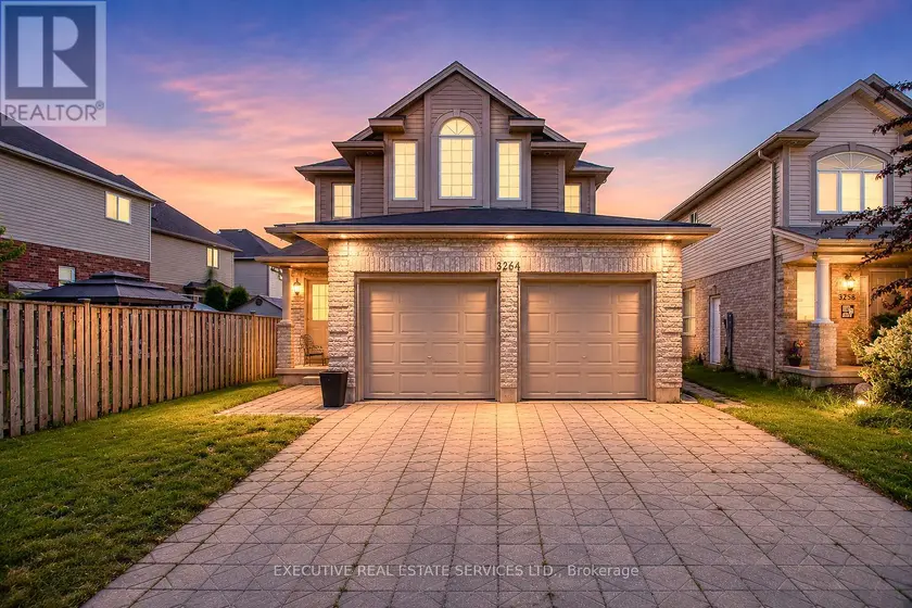 Detached at 3264 MEADOWGATE BOULEVARD, London South