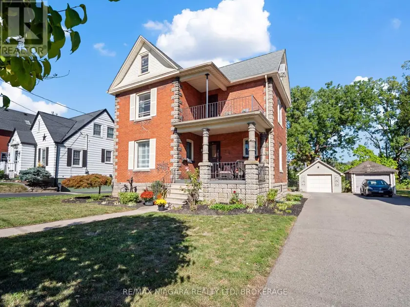 Detached at 18 EMERICK AVENUE, Fort Erie