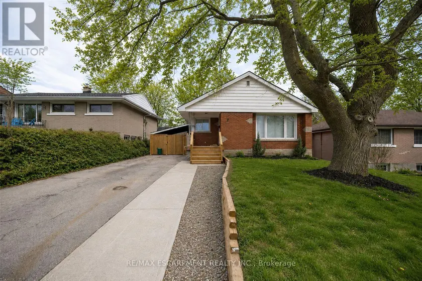Detached at UPPER - 76 GLENVIEW AVENUE, Cambridge