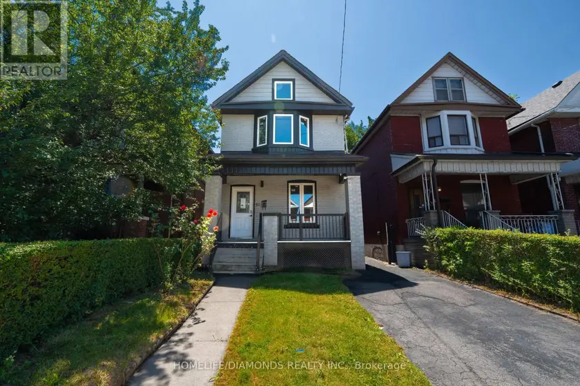 Detached at 20 SOMERSET AVENUE, Hamilton