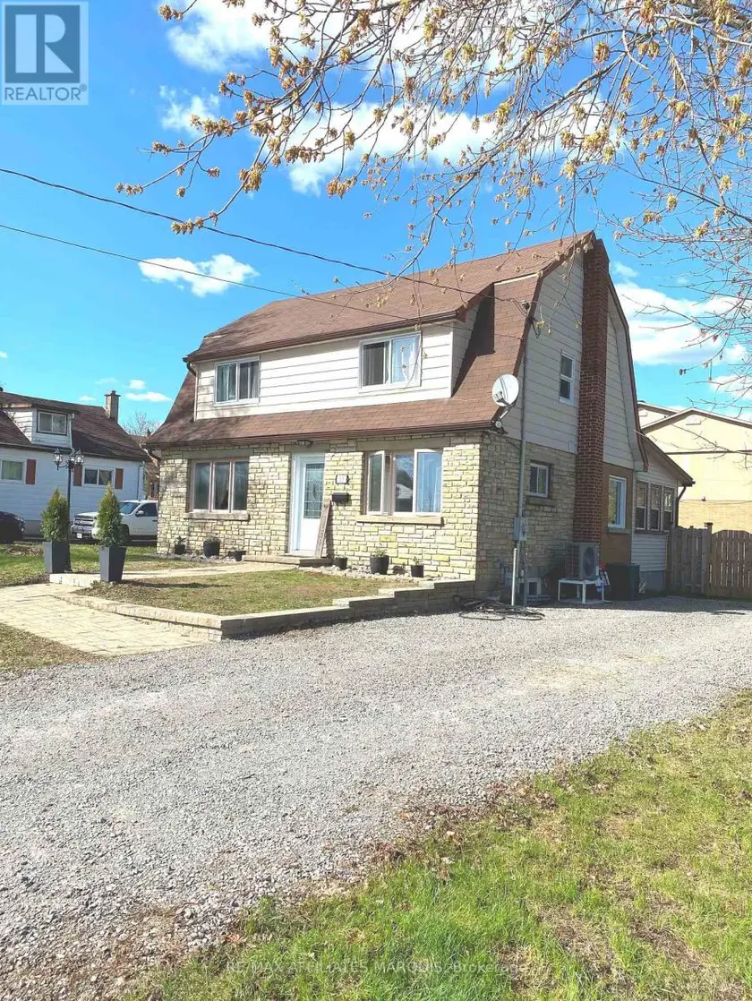 Detached at 33 MARY STREET, Smiths Falls