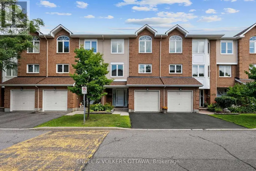 Townhouse at 1831 SUMMERFIELDS CRESCENT, Ottawa