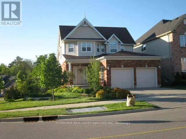 Detached at 2 WOODCREST COURT, Kitchener
