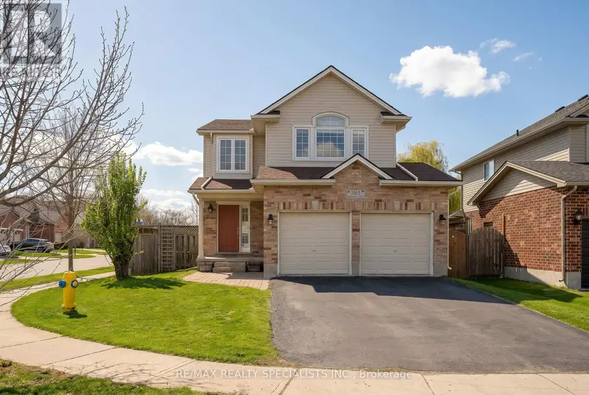 Detached at 1865 BAYSWATER CRESCENT, London North