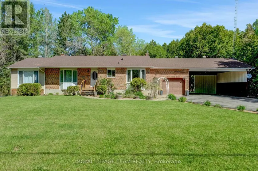 Detached at 13025 MACKENZIE ROAD, South Dundas