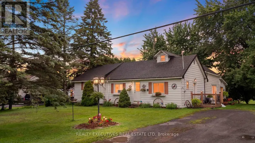 Detached at 5458 COUNTY 8 ROAD, South Dundas