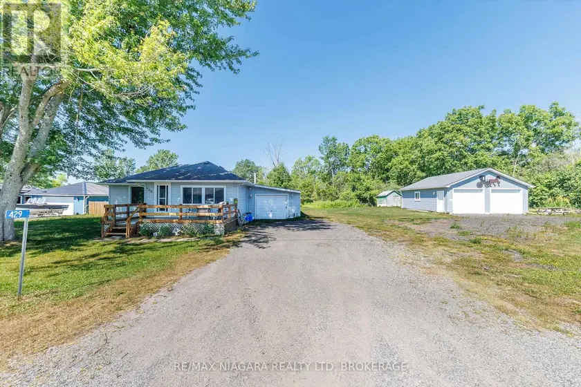 Detached at 429 DELAWARE AVENUE, Fort Erie