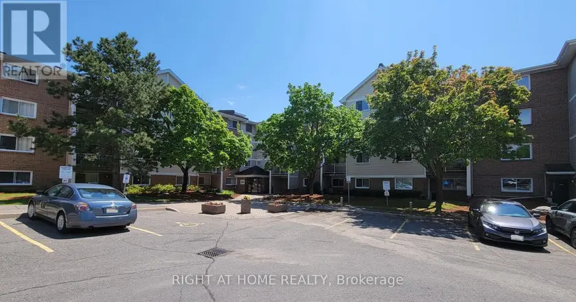 Apartment at 414 - 260 BRITTANY DRIVE, Ottawa