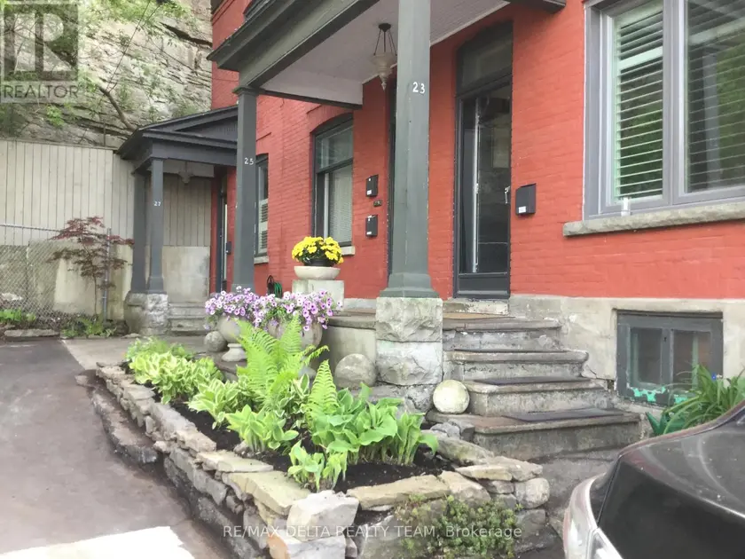 Multiplex at 27 PERKINS STREET, Ottawa