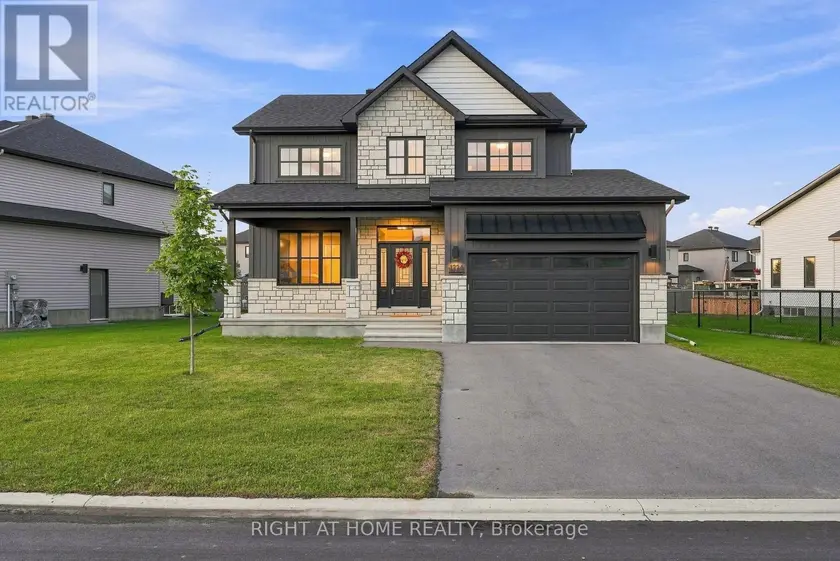 Detached at 1334 FRIBOURG STREET, Russell