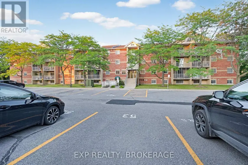 Apartment at 101 - 316 KINGSDALE AVENUE, Kingston
