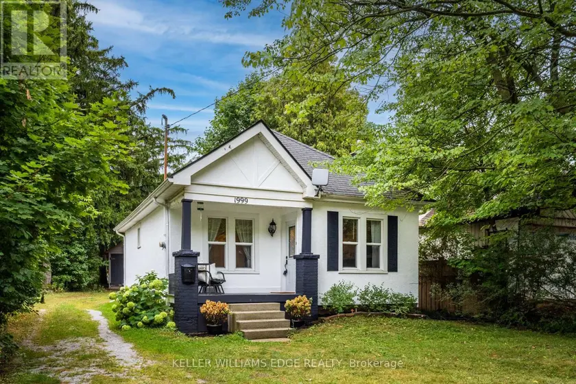Detached at 1999 MAIN STREET W, Hamilton