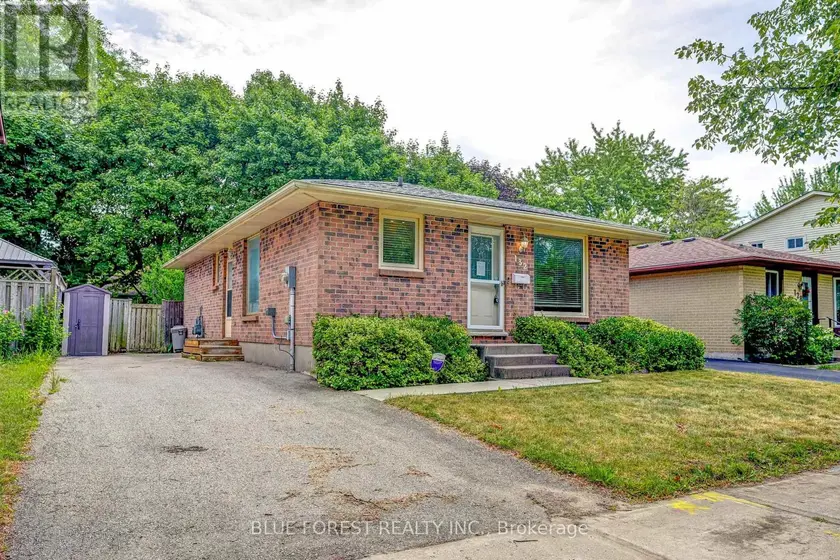 Detached at 132 ARDSLEY CRESCENT, London North