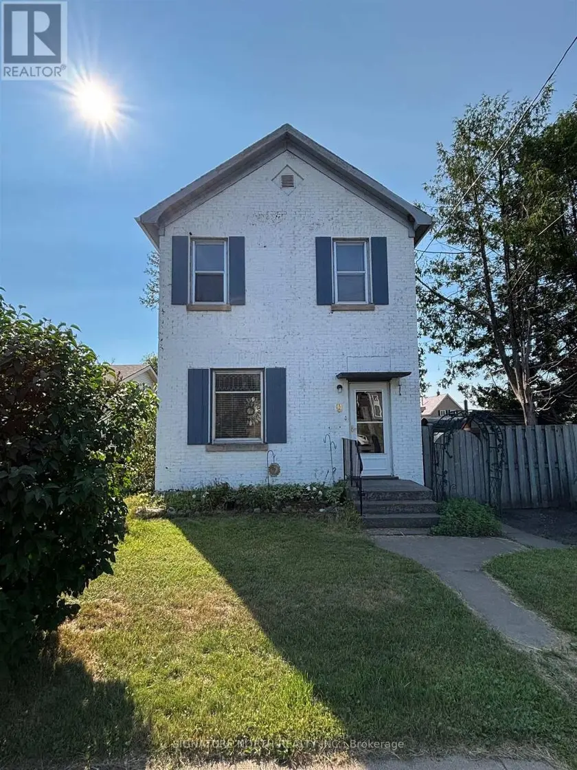 Detached at 9 RUTTAN ST., Thunder Bay