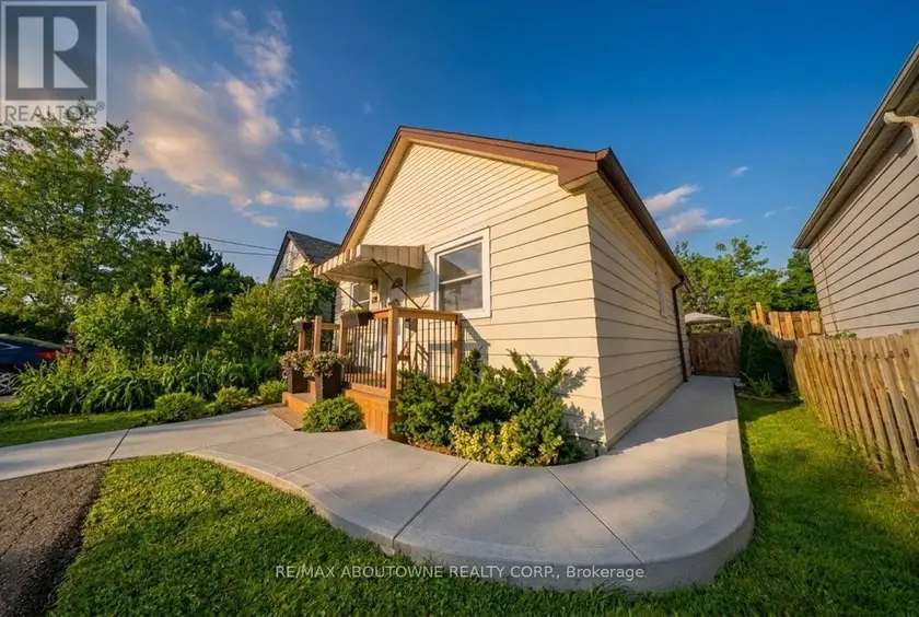 Detached at 435 WAVERLY STREET, Hamilton