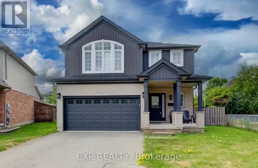 Detached at 737 NORTH LEAKSDALE CIRCLE, London South
