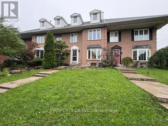 Townhouse at 3 WATERFORD CRESCENT, Hamilton