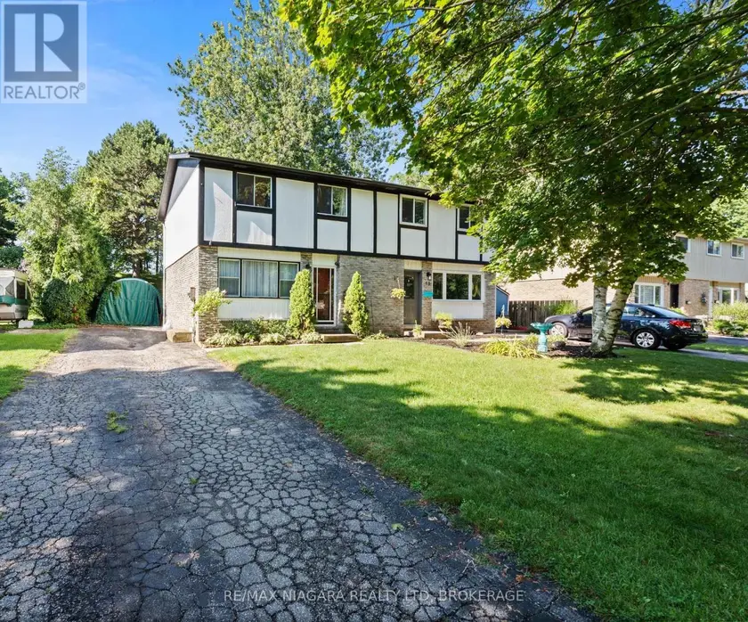 Semi-Detached/Link at 47 BIRCHPARK DRIVE, Grimsby (Grimsby Beach)