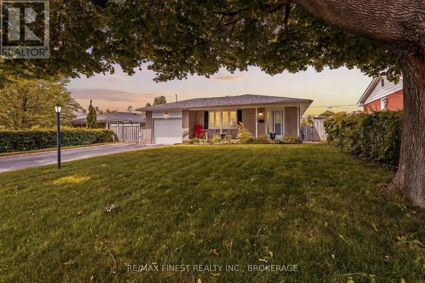 Detached at 746 LAIDLAW CRESCENT, Kingston