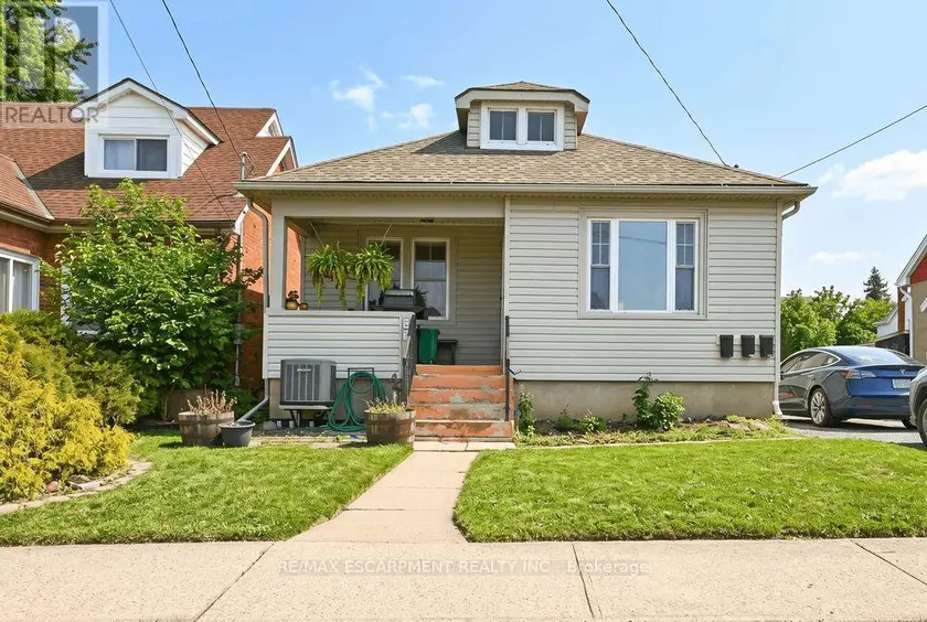 Detached at FRONT - 66 QUEEN STREET S, Thorold
